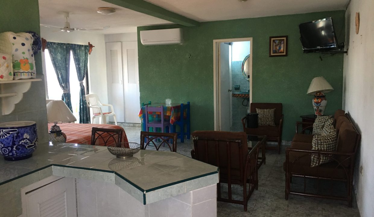 56531F51-62E9-4EE7-95CD-8AE8556ADC91