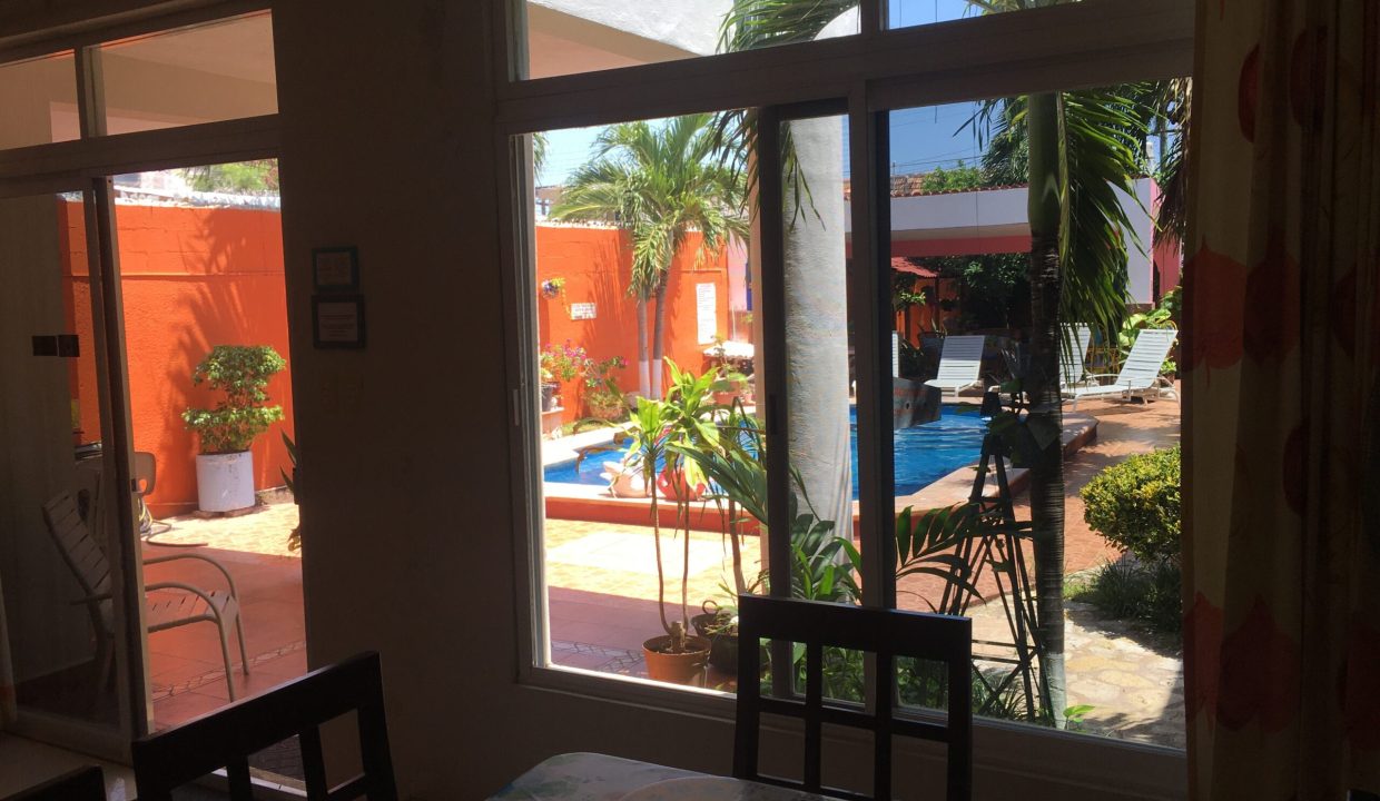 7320BC7E-B376-42FF-815D-55E6AA42F576